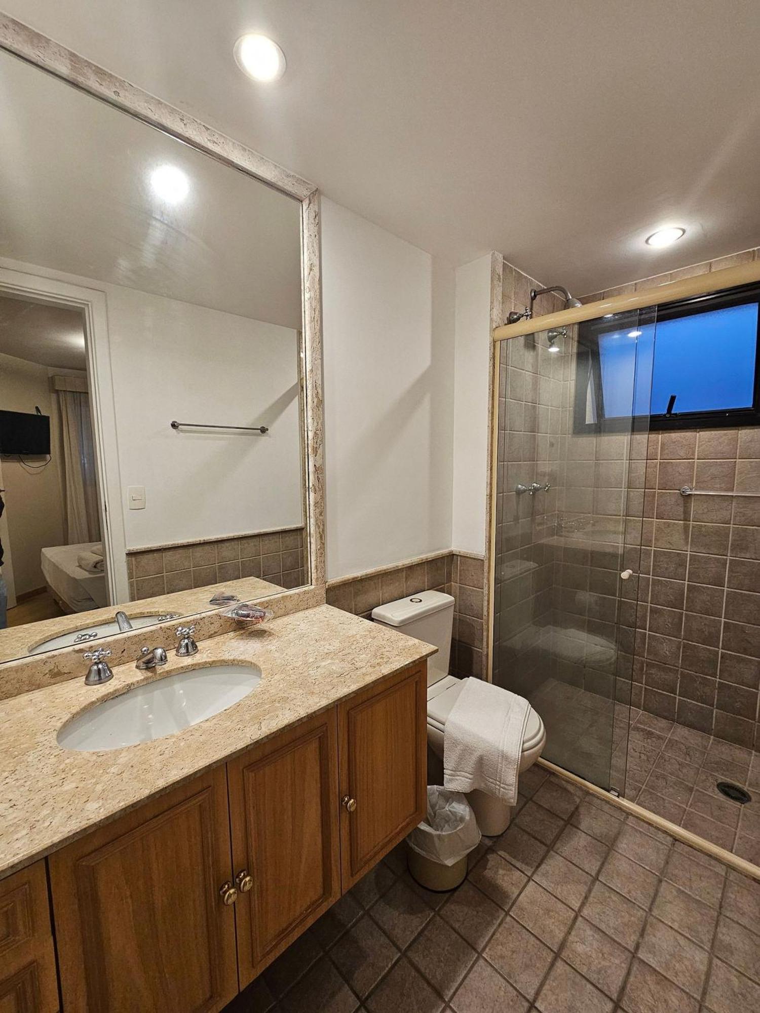 Apartamento Apart/hotel C/2 Quartos E 2 Banheiros Moema Sp