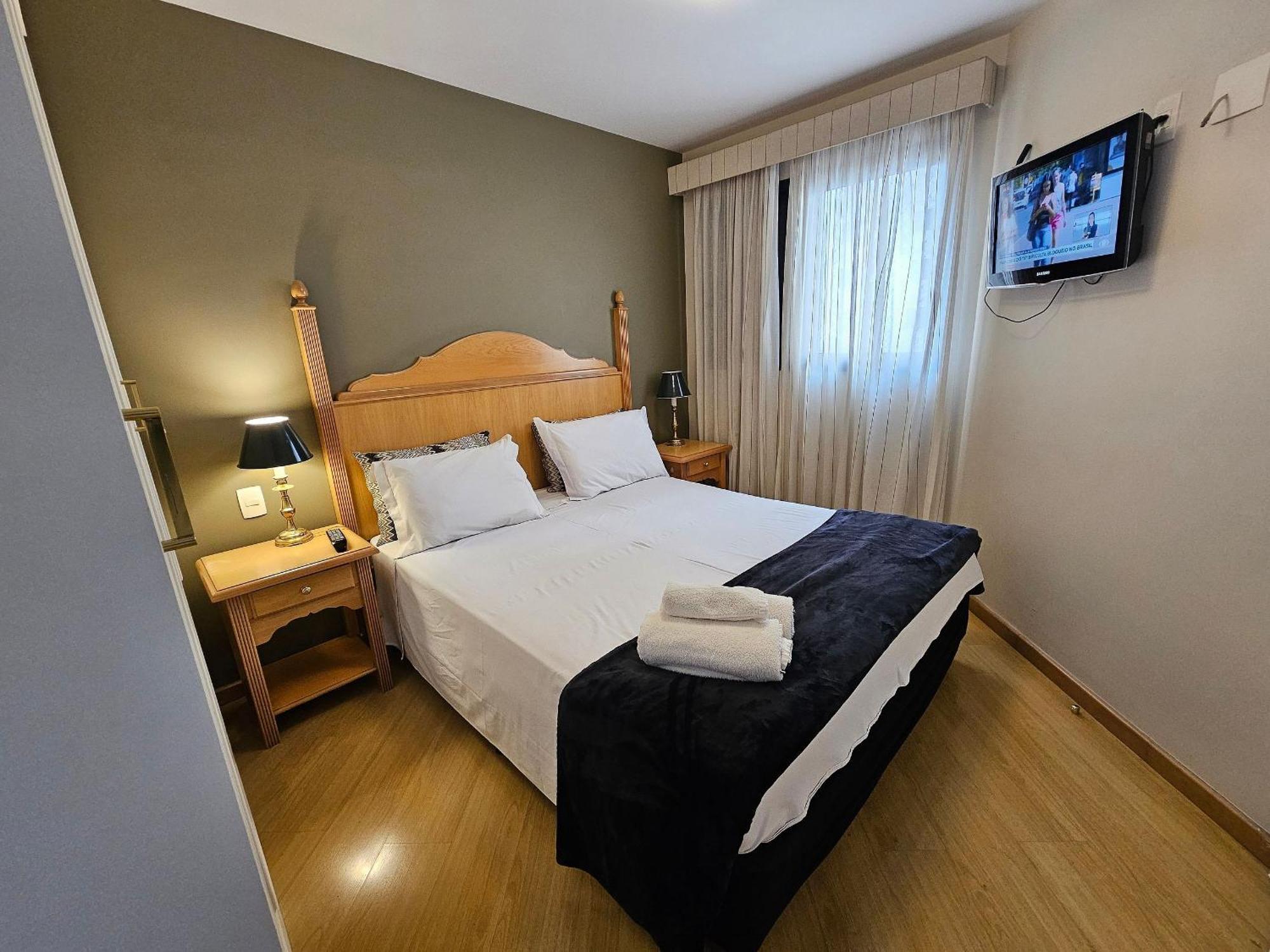 Apart/hotel C/2 Quartos E 2 Banheiros Moema Sp